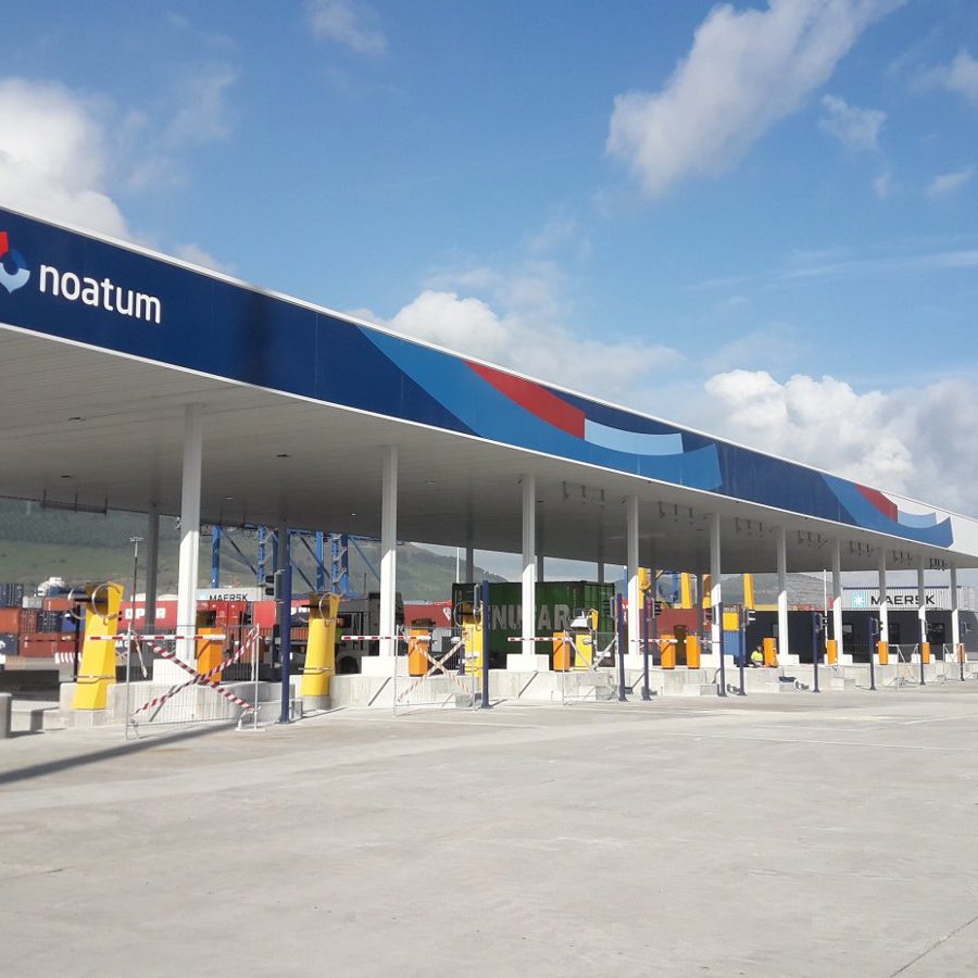 Entrada a terminal de contenedores